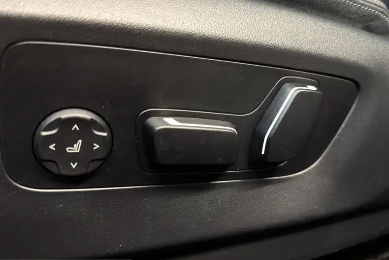 BMW 520 (Seria 5) din 2024 cu 74.900 km - oferta BMW248856 - foto 22