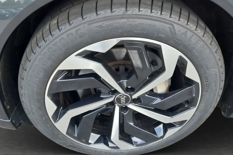 Audi Q8 e-tron din 2023 cu 84.946 km - oferta AUD248858 - foto 13