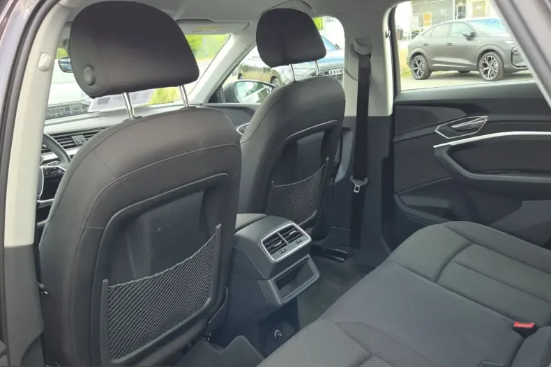 Audi Q8 e-tron din 2023 cu 84.946 km - oferta AUD248858 - foto 15
