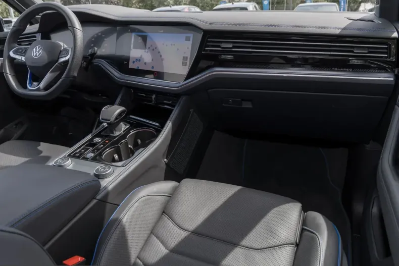 Volkswagen Touareg din 2025 cu 21.999 km - oferta VOL248865 - foto 4