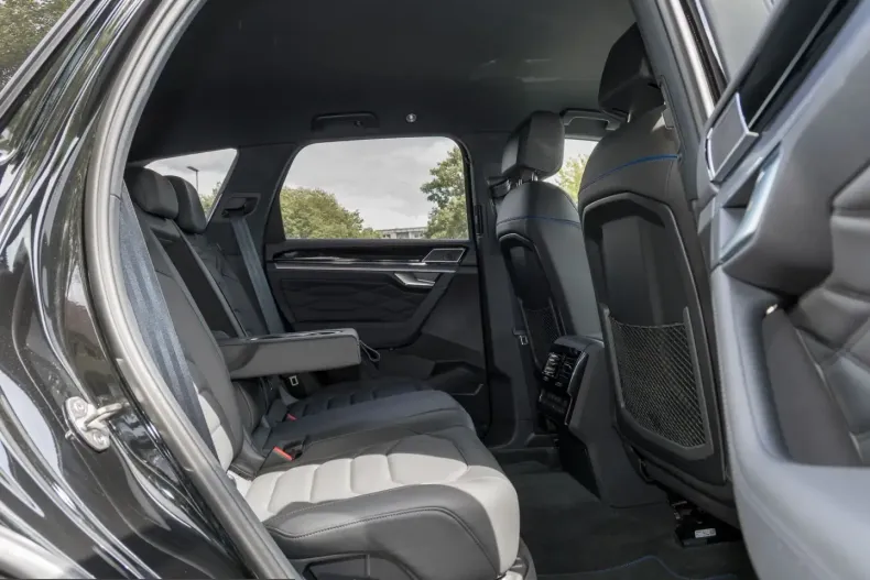 Volkswagen Touareg din 2025 cu 21.999 km - oferta VOL248865 - foto 7