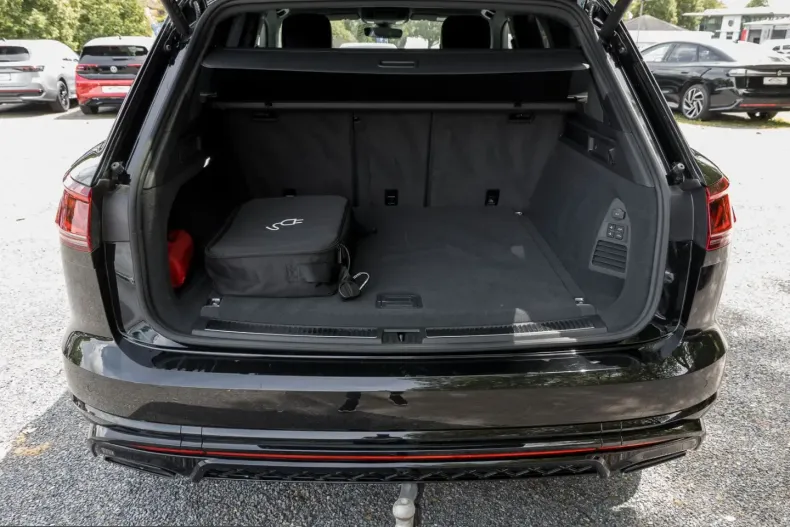 Volkswagen Touareg din 2025 cu 21.999 km - oferta VOL248865 - foto 15