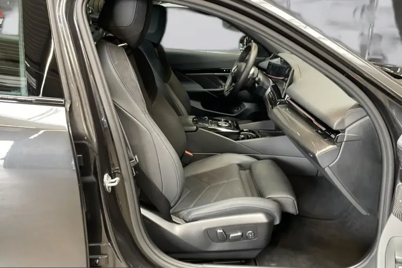BMW 540 (Seria 5) din 2025 cu 25.900 km - oferta BMW248875 - foto 9