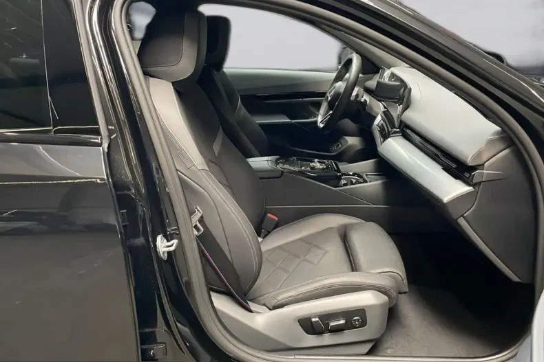 BMW 540 (Seria 5) din 2025 cu 80.200 km - oferta BMW248878 - foto 9