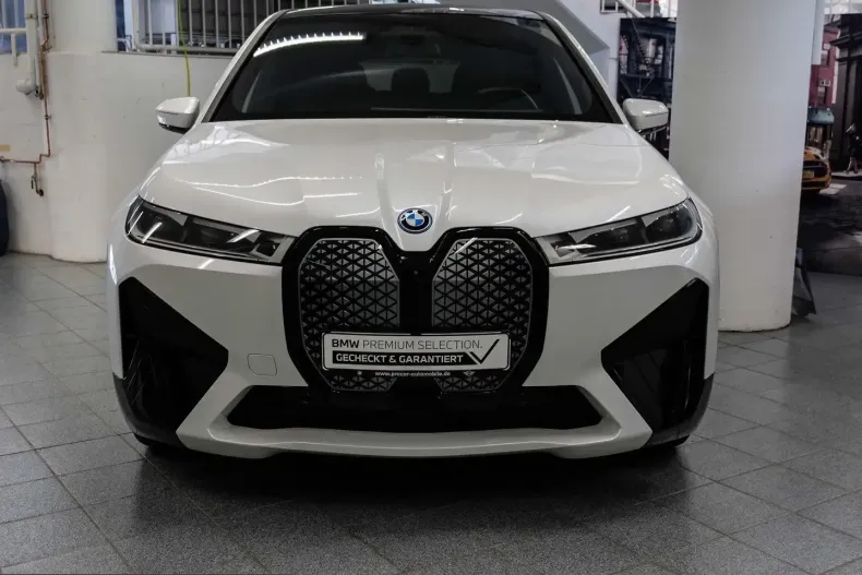 BMW iX din 2023 cu 69.662 km - oferta BMW248879 - foto 3
