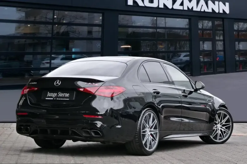 Mercedes-Benz C 63 AMG (Clasa C) din 2025 cu 4.950 km - oferta MER248880 - foto 3