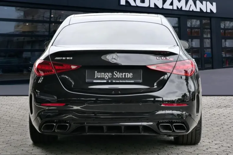 Mercedes-Benz C 63 AMG (Clasa C) din 2025 cu 4.950 km - oferta MER248880 - foto 4