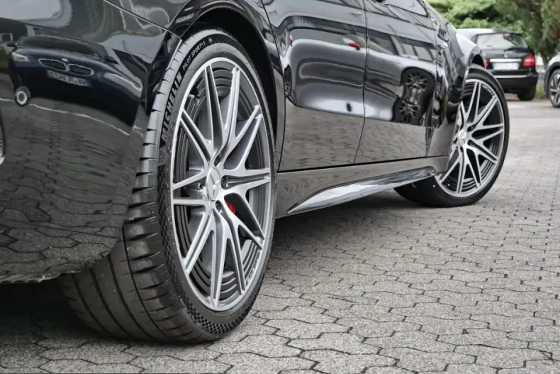 Mercedes-Benz C 63 AMG (Clasa C) din 2025 cu 4.950 km - oferta MER248880 - foto 5