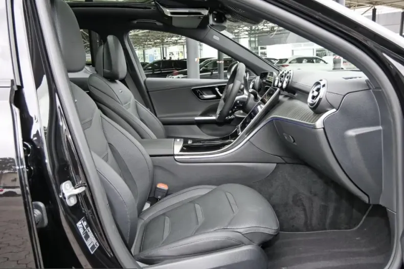 Mercedes-Benz C 63 AMG (Clasa C) din 2025 cu 4.950 km - oferta MER248880 - foto 7