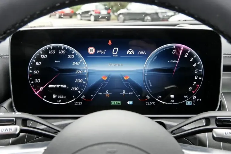Mercedes-Benz C 63 AMG (Clasa C) din 2025 cu 4.950 km - oferta MER248880 - foto 19