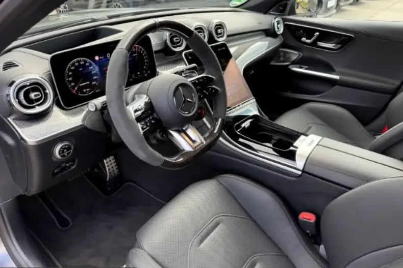 Mercedes-Benz C 63 AMG (Clasa C) din 2025 cu 5.000 km - oferta MER248881 - foto 9