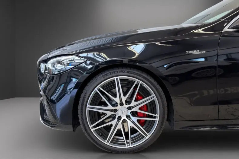 Mercedes-Benz C 43 AMG (Clasa C) din 2025 cu 2.376 km - oferta MER248882 - foto 4