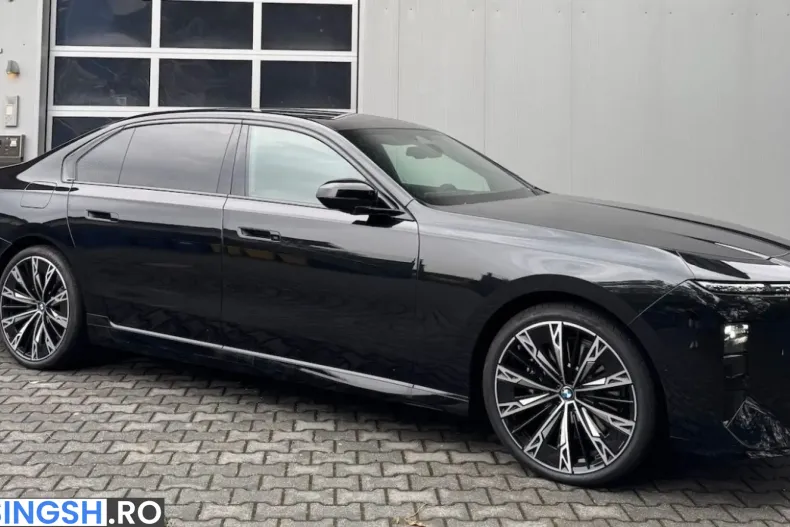 BMW 740 (Seria 7) din 2026 cu 51 km - oferta BMW248901 - foto 3