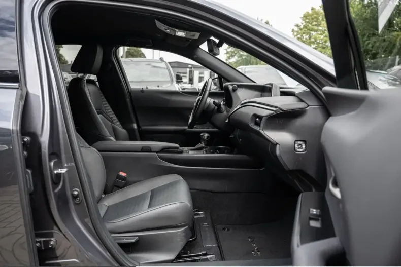 Lexus UX din 2023 cu 18.750 km - oferta LEX248911 - foto 6