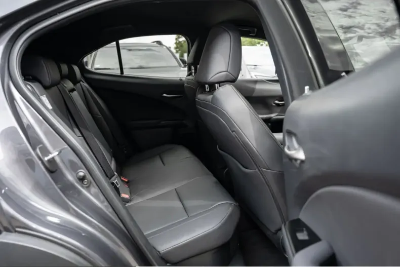 Lexus UX din 2023 cu 18.750 km - oferta LEX248911 - foto 7