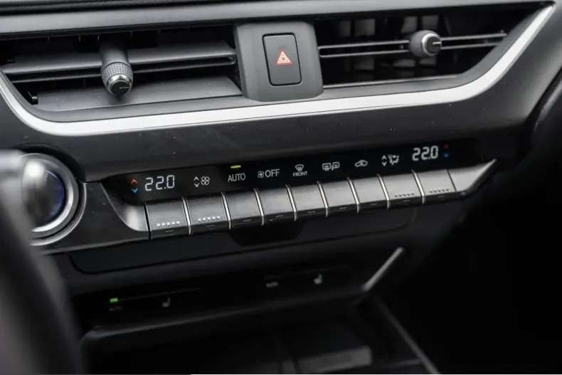 Lexus UX din 2023 cu 18.750 km - oferta LEX248911 - foto 20