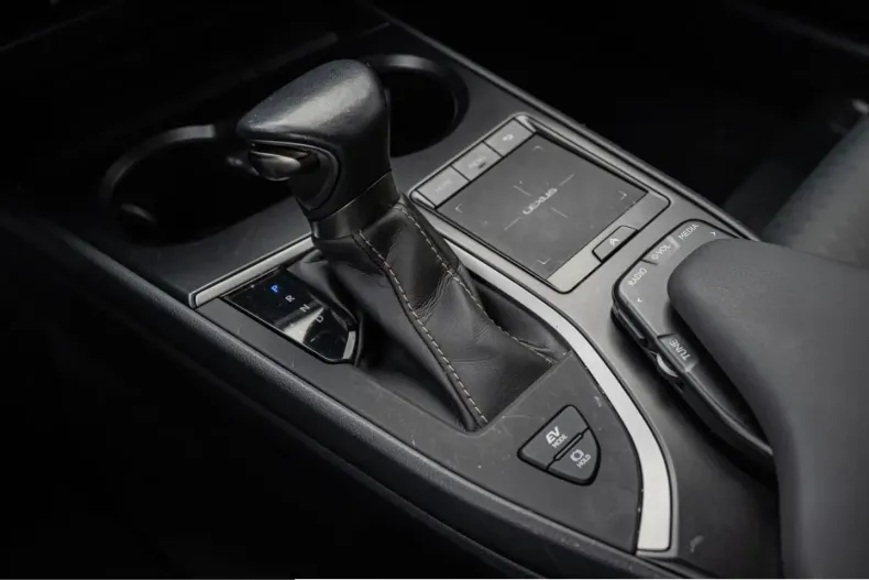 Lexus UX din 2023 cu 18.750 km - oferta LEX248911 - foto 22