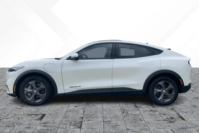 Ford Mustang Mach-E din 2022 cu 44.643 km - oferta FOR248919 - foto 2