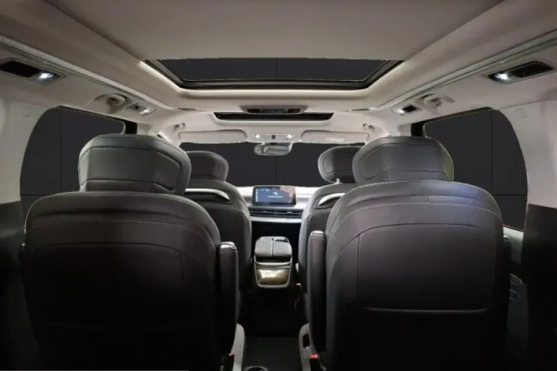 Maxus Mifa 9 din 2024 cu 7.500 km - oferta MAX248922 - foto 17