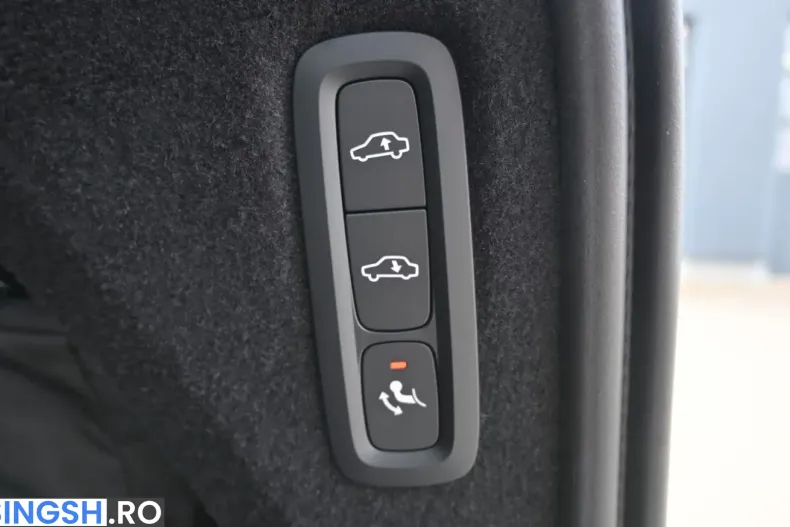 Volvo XC90 din 2026 cu 11.490 km - oferta VOL248940 - foto 32