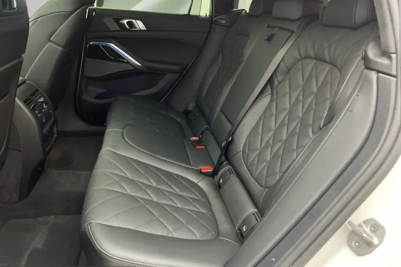 BMW X6 (Seria X) din 2025 cu 8.816 km - oferta BMW248944 - foto 12