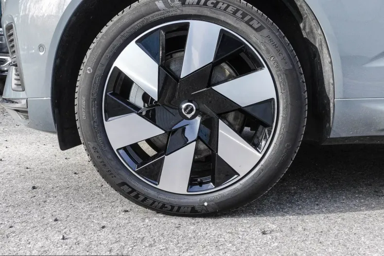 Volvo XC60 din 2024 cu 20.049 km - oferta VOL248957 - foto 3