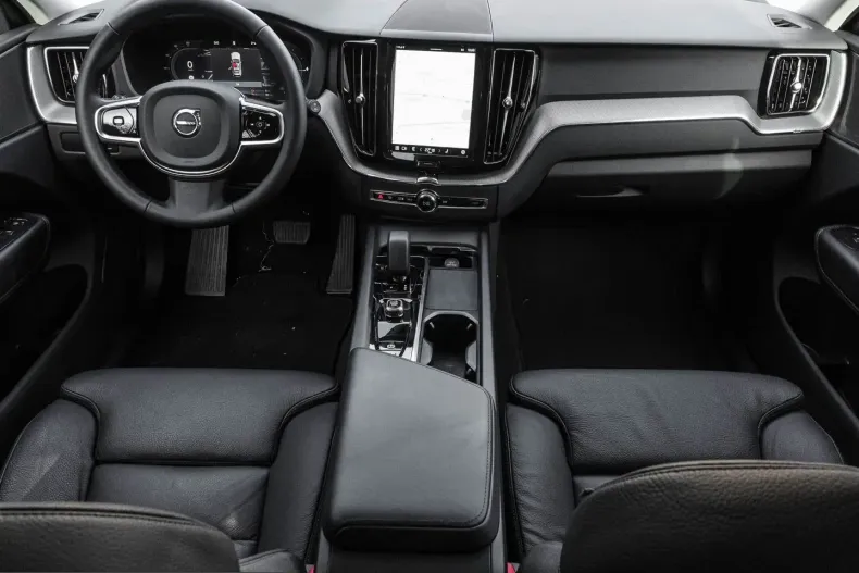 Volvo XC60 din 2024 cu 20.049 km - oferta VOL248957 - foto 7
