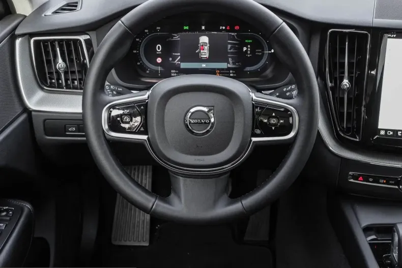 Volvo XC60 din 2024 cu 20.049 km - oferta VOL248957 - foto 8