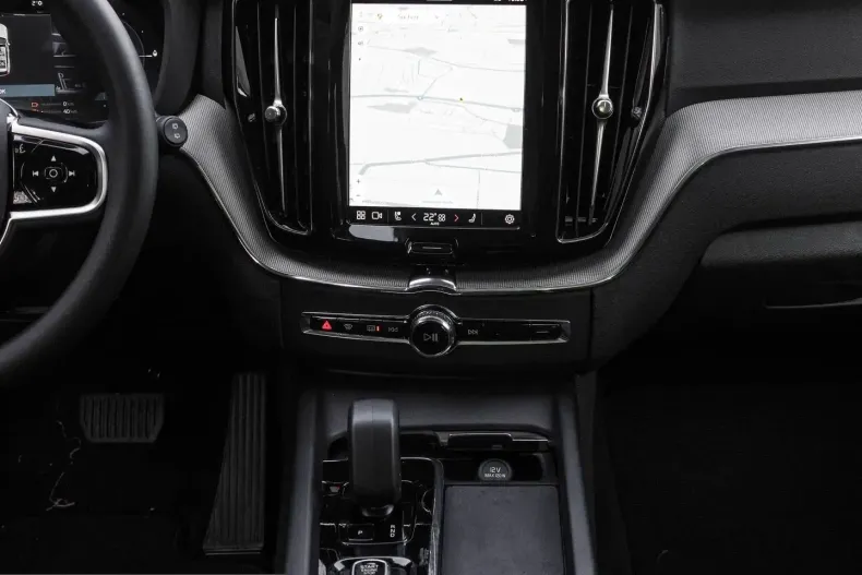 Volvo XC60 din 2024 cu 20.049 km - oferta VOL248957 - foto 9