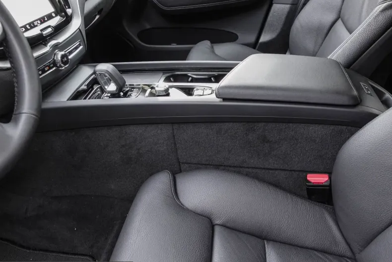 Volvo XC60 din 2024 cu 20.049 km - oferta VOL248957 - foto 12