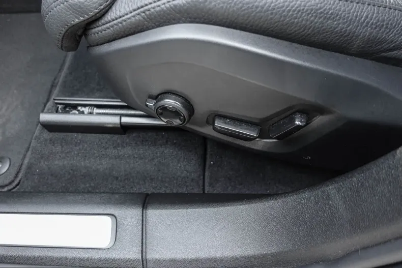 Volvo XC60 din 2024 cu 20.049 km - oferta VOL248957 - foto 13
