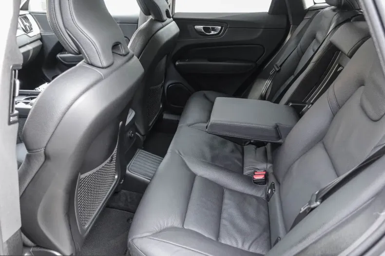 Volvo XC60 din 2024 cu 20.049 km - oferta VOL248957 - foto 14