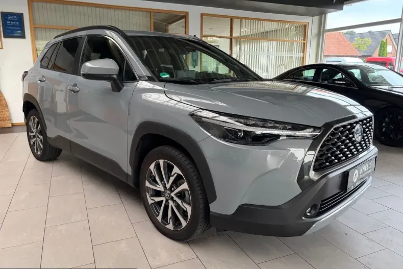 Toyota Corolla Cross din 2024 cu 15.500 km - oferta TOY248959 - foto 3