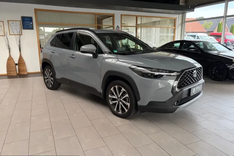 Toyota Corolla Cross din 2024 cu 15.500 km - oferta TOY248959 - foto 4