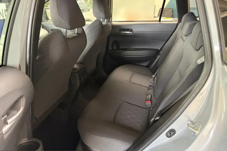 Toyota Corolla Cross din 2024 cu 15.500 km - oferta TOY248959 - foto 11