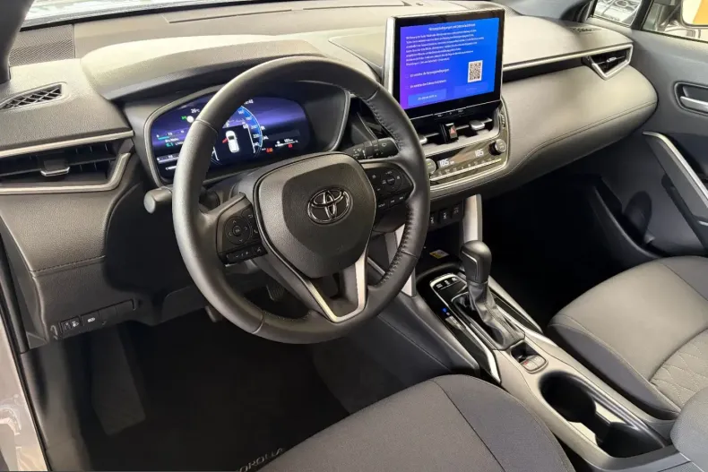 Toyota Corolla Cross din 2024 cu 15.500 km - oferta TOY248959 - foto 15