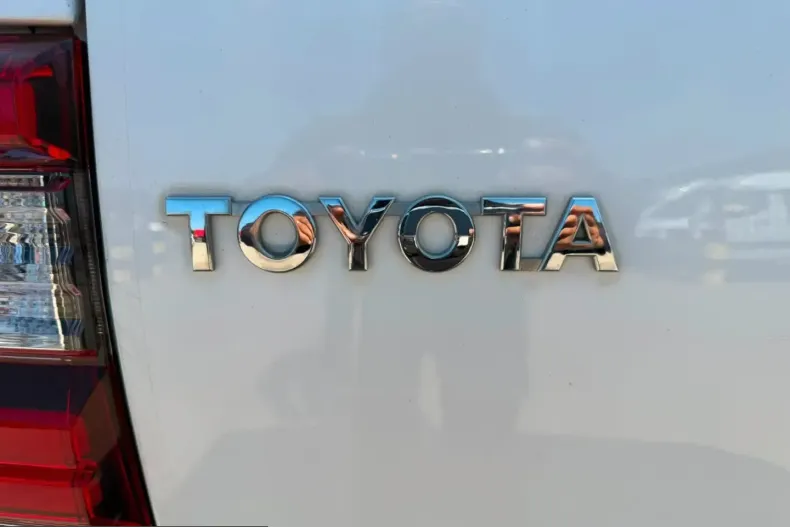 Toyota Hilux din 2021 cu 70.163 km - oferta TOY248960 - foto 7
