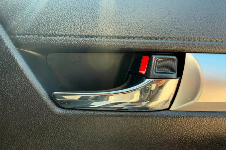 Toyota Hilux din 2021 cu 70.163 km - oferta TOY248960 - foto 22