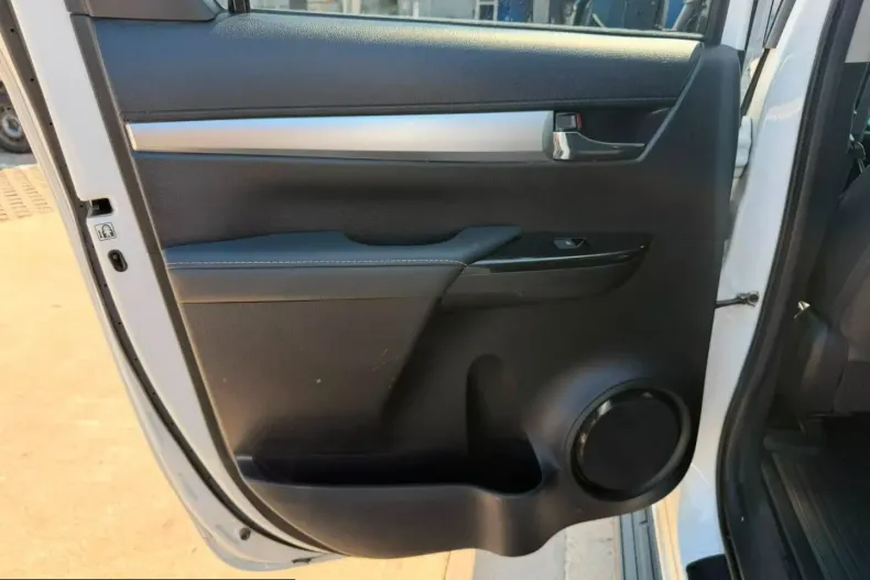 Toyota Hilux din 2021 cu 70.163 km - oferta TOY248960 - foto 26