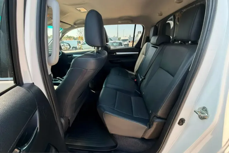 Toyota Hilux din 2021 cu 70.163 km - oferta TOY248960 - foto 30