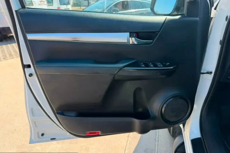 Toyota Hilux din 2021 cu 70.163 km - oferta TOY248960 - foto 37