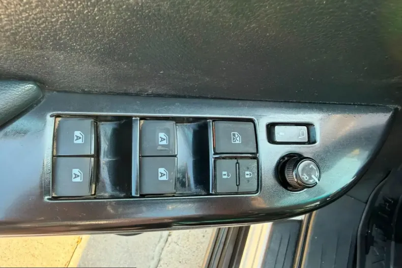 Toyota Hilux din 2021 cu 70.163 km - oferta TOY248960 - foto 39
