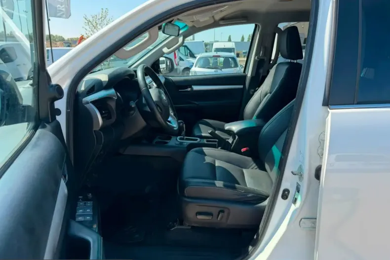 Toyota Hilux din 2021 cu 70.163 km - oferta TOY248960 - foto 40