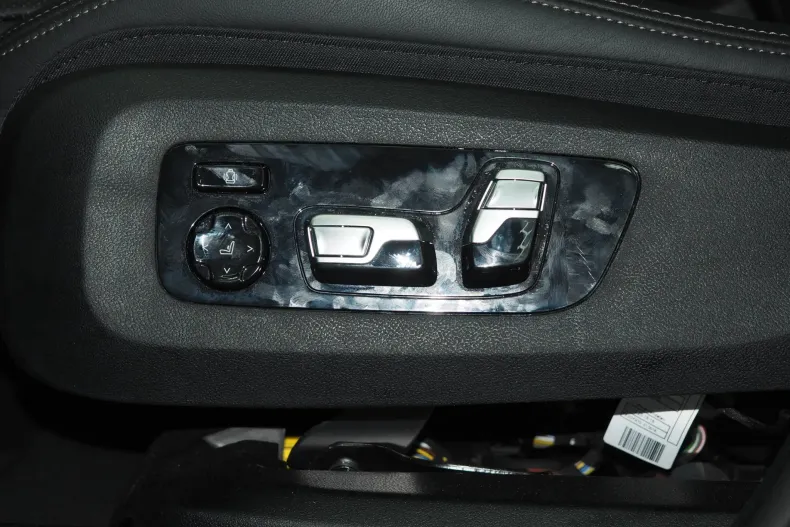 BMW X6 (Seria X) din 2025 cu 12.876 km - oferta BMW248976 - foto 22