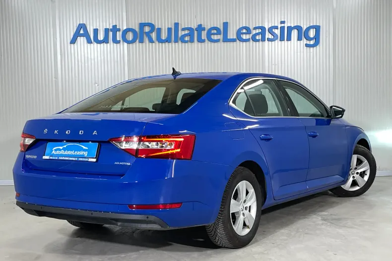 Skoda Superb din 2023 cu 46.241 km - oferta SKO248979 - foto 3