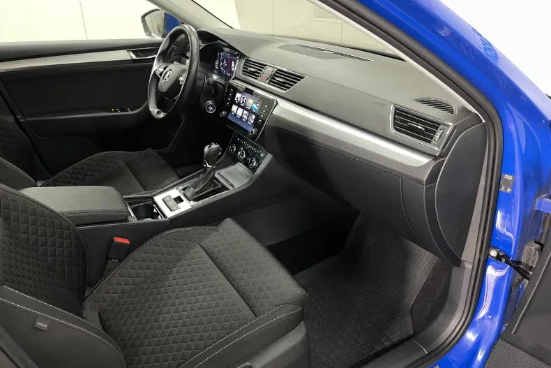 Skoda Superb din 2023 cu 46.241 km - oferta SKO248979 - foto 9