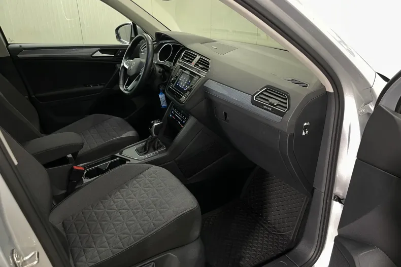 Volkswagen Tiguan din 2022 cu 52.016 km - oferta VOL248980 - foto 9