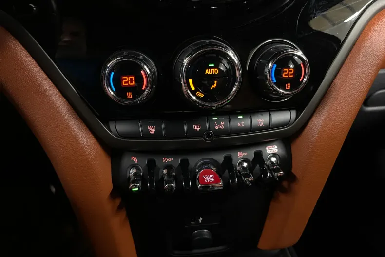 MINI John Cooper Works din 2022 cu 124.295 km - oferta MIN248984 - foto 19