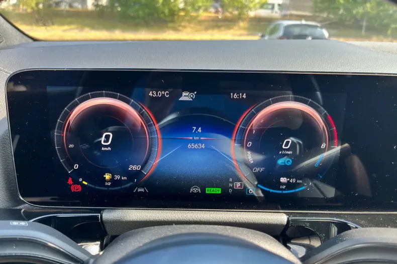 Mercedes-Benz GLA din 2022 cu 65.634 km - oferta MER248995 - foto 13