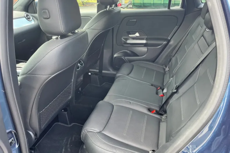 Mercedes-Benz GLA din 2022 cu 65.634 km - oferta MER248995 - foto 29